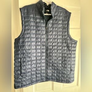 The North Face Men's Navy Blue Quilted Vest